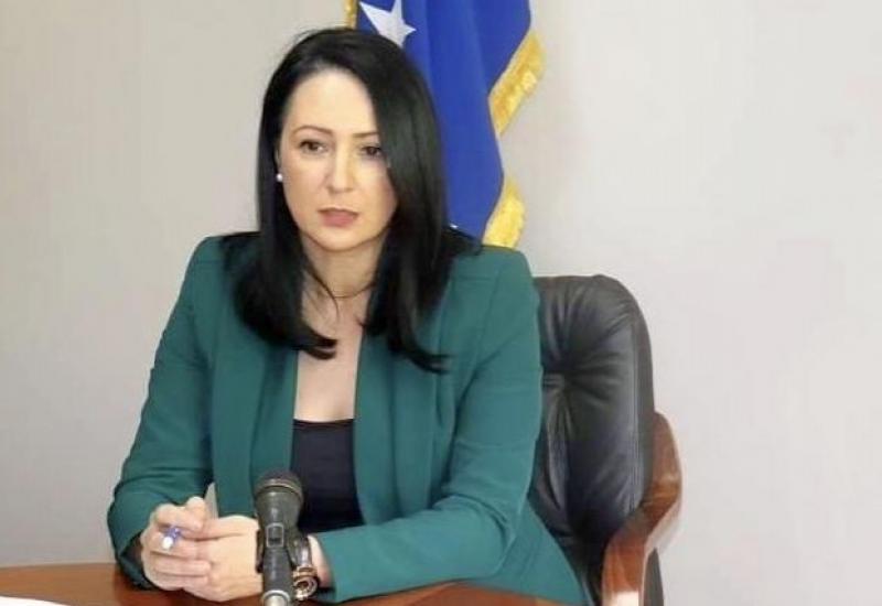 Aida Obuća - SDA već pronašla zamjenu za Čamparu u Predsjedništvu stranke